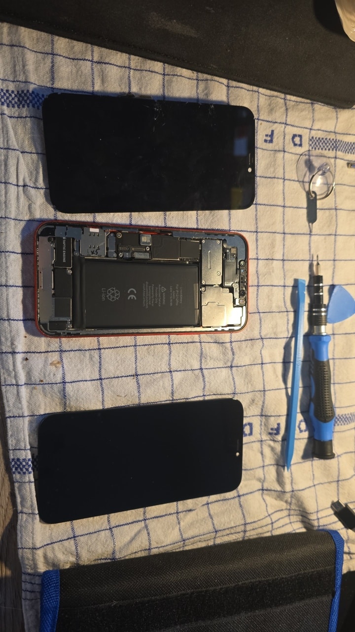 iPhone 12 Skærmskift - billede 1